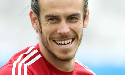 Bale tirrer engelskmennene