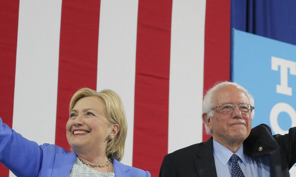 Sanders ber sine tilhengere stemme på Clinton: - BUUUU!