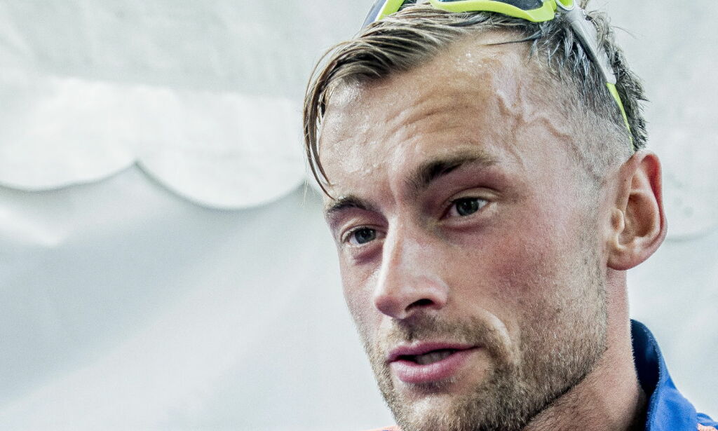 Northug hevder han har satt verdensrekord i O2-opptak. Pappa John avviser spøken, men beroliges av disse symptomene