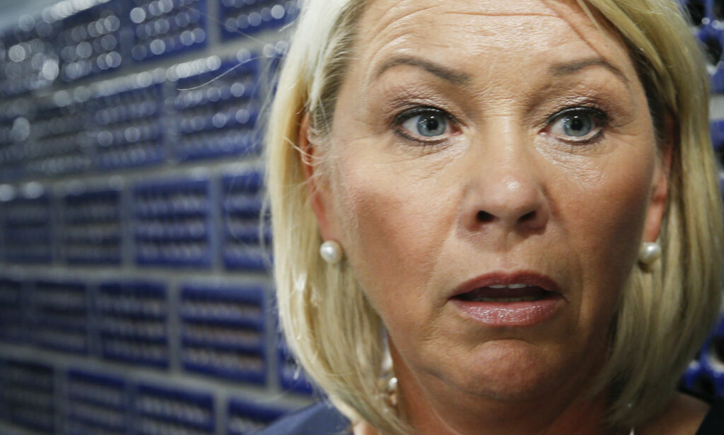 - Vi gir ikke uttrykk for meninger, vi gir ikke råd