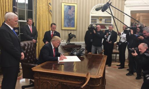 Trumps første grep som president: Har signert presidentordre mot Obamacare