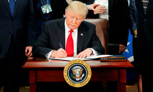 Her gir Donald Trump ordre om bygging av mur mot Mexico