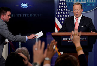 Trumps pressetalsmann slutter i protest