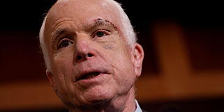«Jeg har opplevd verre», skal kreftsyke John McCain ha sagt. Dette siktet han til