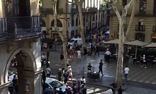 Terroren i Barcelona: - Vi så folk som lå på bakken. Det var masse blod