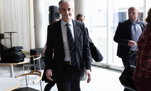 Støre om Sylvis Sverige-bråk: - Svakt lederskap av Erna Solberg