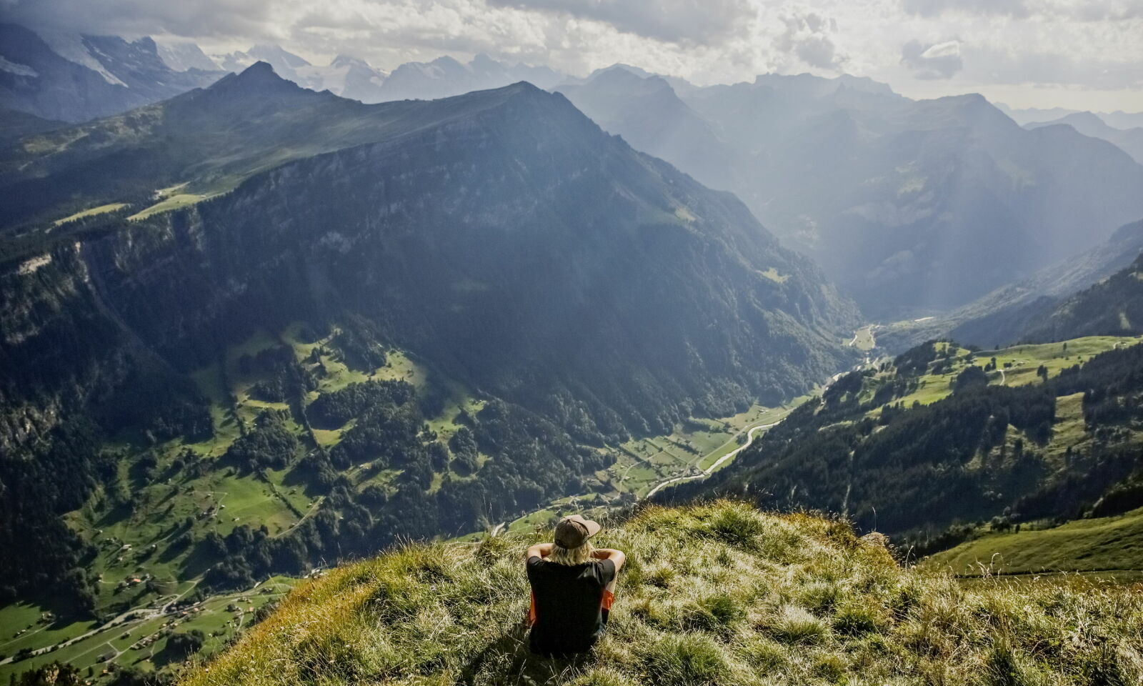 Felix Lorentzen, at the cliff Busalp in the Swiss Alps. Photo: Jørn H. Moen / Dagbladet Felix Lorentzen, at the cliff Busalp in the Swiss Alps. Photo: Jørn H. Moen / Dagbladet