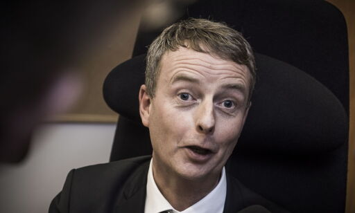 Reagerer på e-poster om skandaleplattform: Tror Søviknes er ferdig