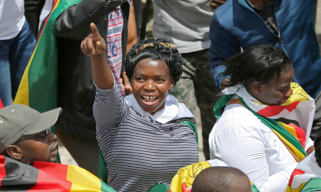 Titusener demonstrerte mot Mugabe: - Et lite pustehull av ytringsfrihet
