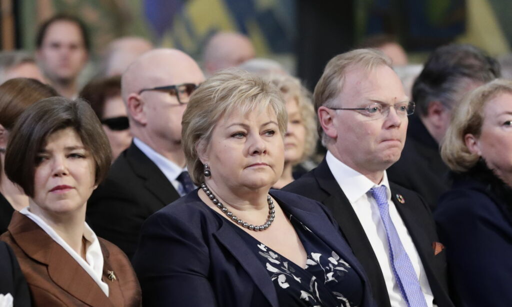 Norges statsminister holdt tilbake applausen under fredsprisvinnerens tale