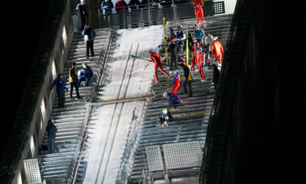 Oslo, 20100203: Hopp. Nye Holmenkollen nasjonalanlegg. Bjørn Einar Romøren tar det første hoppet i nye Holmenkollen. Hoppbakke.
Foto: Thomas Rasmus Skaug / Dagbladet