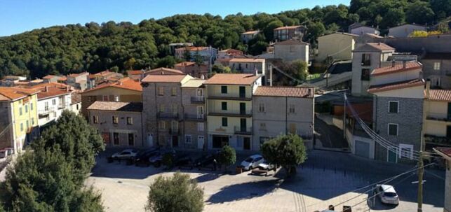 Lyst på hus i en koselig italiensk landsby? Det kan du få - for en tier!