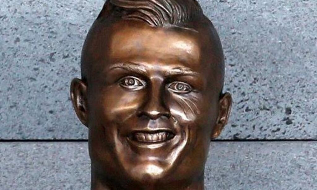 Denne Ronaldo-bysten ble latterliggjort. Nå har kunstneren gjort et nytt forsøk …