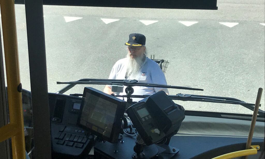 Ole (78) fikk ikke komme om bord i bussen med rullestol