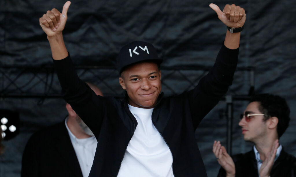 Tusenvis møtte opp for å hylle Mbappé i hjembyen