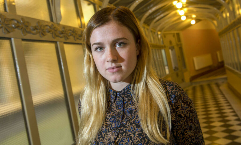 Barnestjerna avslører at hun mister håret: - Jeg har grått mye